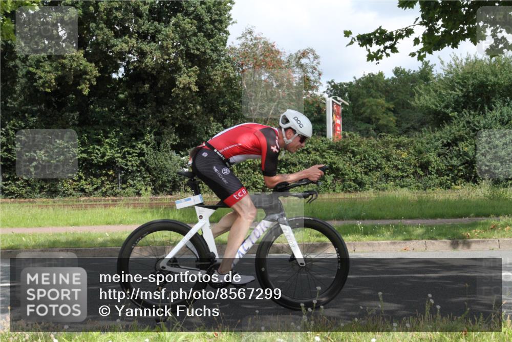 10.08.2025 - GEWOBA Citytriathlon Bremen Yannick Fuchs http://msf.ph/oto/8567299 10.08.2025 12:32:45 Radfahren 566, 604, 643, 681, 715, 852, 959, 1016, 1017 meine-sportfotos.de