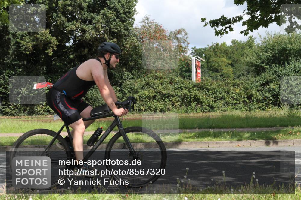 10.08.2025 - GEWOBA Citytriathlon Bremen Yannick Fuchs http://msf.ph/oto/8567320 10.08.2025 12:33:16 Radfahren 554, 708, 738, 824, 836, 859 meine-sportfotos.de