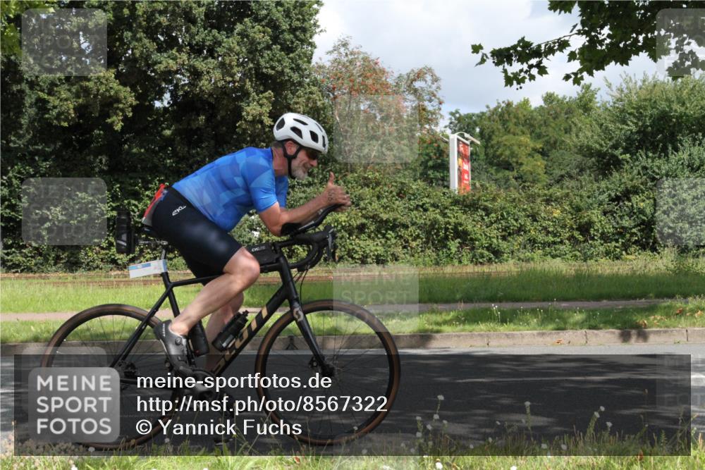 10.08.2025 - GEWOBA Citytriathlon Bremen Yannick Fuchs http://msf.ph/oto/8567322 10.08.2025 12:33:19 Radfahren 554, 708, 738, 824, 836, 859 meine-sportfotos.de