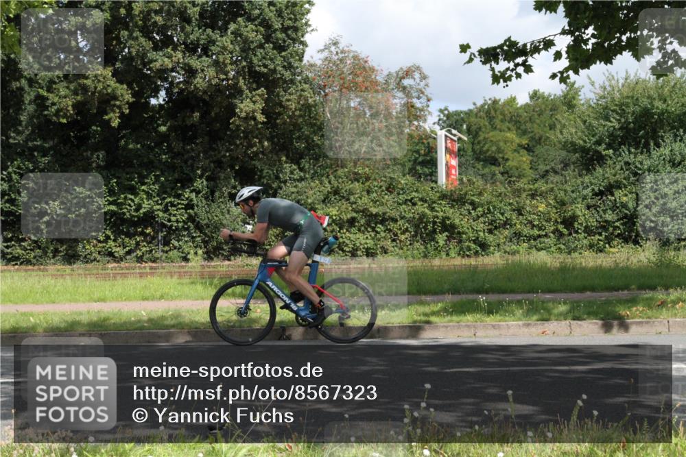10.08.2025 - GEWOBA Citytriathlon Bremen Yannick Fuchs http://msf.ph/oto/8567323 10.08.2025 12:33:20 Radfahren 554, 708, 738, 820, 824, 836, 859 meine-sportfotos.de