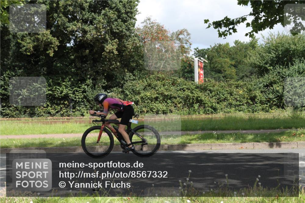 10.08.2025 - GEWOBA Citytriathlon Bremen Yannick Fuchs http://msf.ph/oto/8567332 10.08.2025 12:33:47 Radfahren 560, 635, 741, 856, 858, 895 meine-sportfotos.de