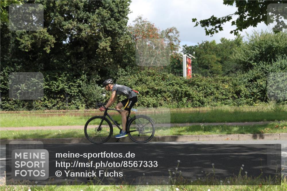 10.08.2025 - GEWOBA Citytriathlon Bremen Yannick Fuchs http://msf.ph/oto/8567333 10.08.2025 12:33:47 Radfahren 560, 635, 741, 856, 858, 895 meine-sportfotos.de