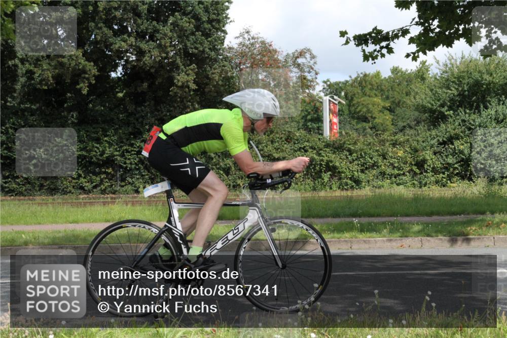 10.08.2025 - GEWOBA Citytriathlon Bremen Yannick Fuchs http://msf.ph/oto/8567341 10.08.2025 12:33:58 Radfahren 560, 635, 637, 741, 768, 856, 858, 867 meine-sportfotos.de