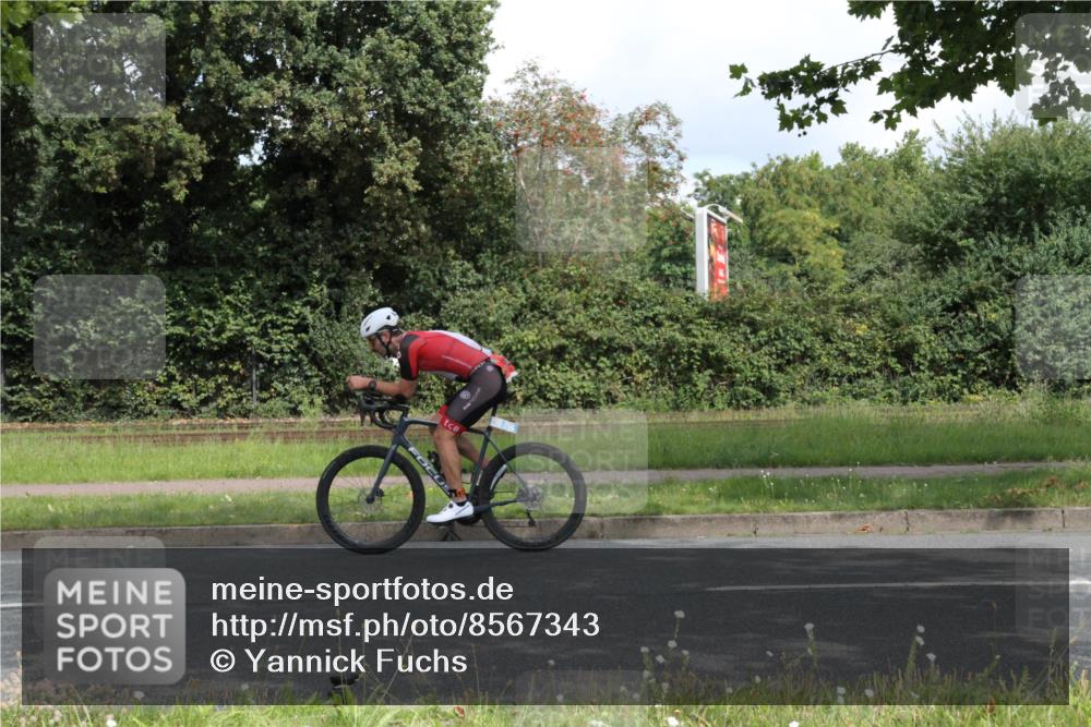 10.08.2025 - GEWOBA Citytriathlon Bremen Yannick Fuchs http://msf.ph/oto/8567343 10.08.2025 12:34:00 Radfahren 560, 635, 637, 741, 768, 858, 867 meine-sportfotos.de