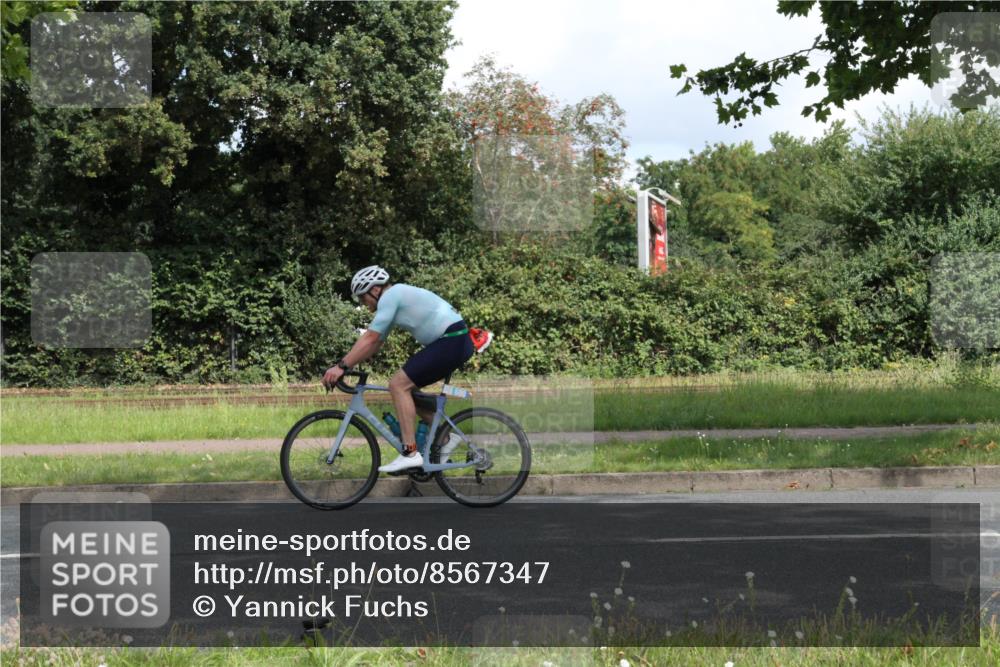 10.08.2025 - GEWOBA Citytriathlon Bremen Yannick Fuchs http://msf.ph/oto/8567347 10.08.2025 12:34:06 Radfahren 637, 741, 768, 822, 834, 858, 867 meine-sportfotos.de