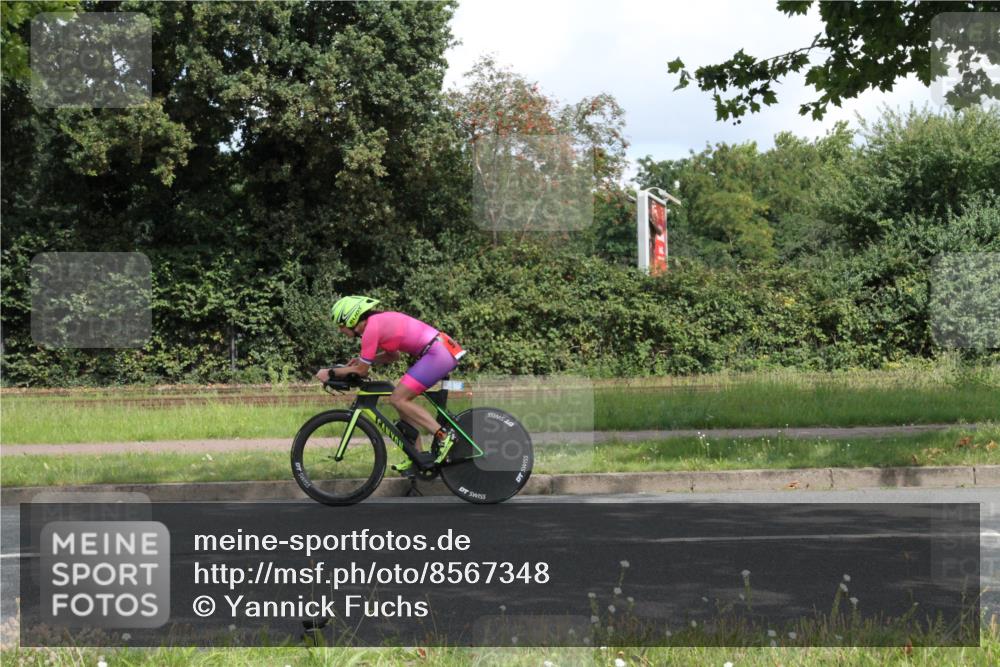 10.08.2025 - GEWOBA Citytriathlon Bremen Yannick Fuchs http://msf.ph/oto/8567348 10.08.2025 12:34:07 Radfahren 637, 768, 822, 834, 858, 867 meine-sportfotos.de