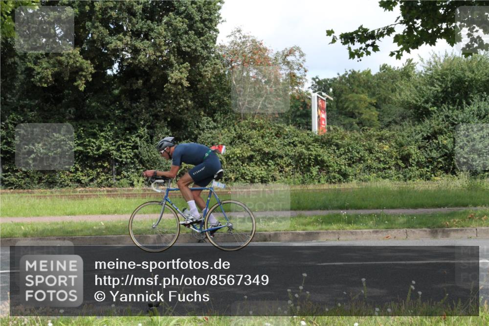 10.08.2025 - GEWOBA Citytriathlon Bremen Yannick Fuchs http://msf.ph/oto/8567349 10.08.2025 12:34:08 Radfahren 637, 768, 822, 834, 858, 867 meine-sportfotos.de