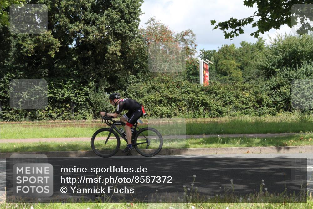 10.08.2025 - GEWOBA Citytriathlon Bremen Yannick Fuchs http://msf.ph/oto/8567372 10.08.2025 12:34:43 Radfahren 556, 584, 591, 632, 736, 826, 841, 914, 1027, 1037 meine-sportfotos.de