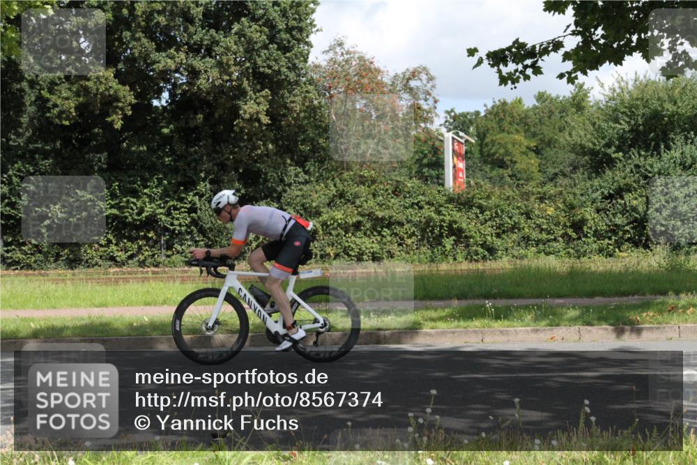 10.08.2025 - GEWOBA Citytriathlon Bremen Yannick Fuchs http://msf.ph/oto/8567374 10.08.2025 12:34:44 Radfahren 556, 584, 591, 632, 736, 826, 841, 914, 1027, 1037 meine-sportfotos.de