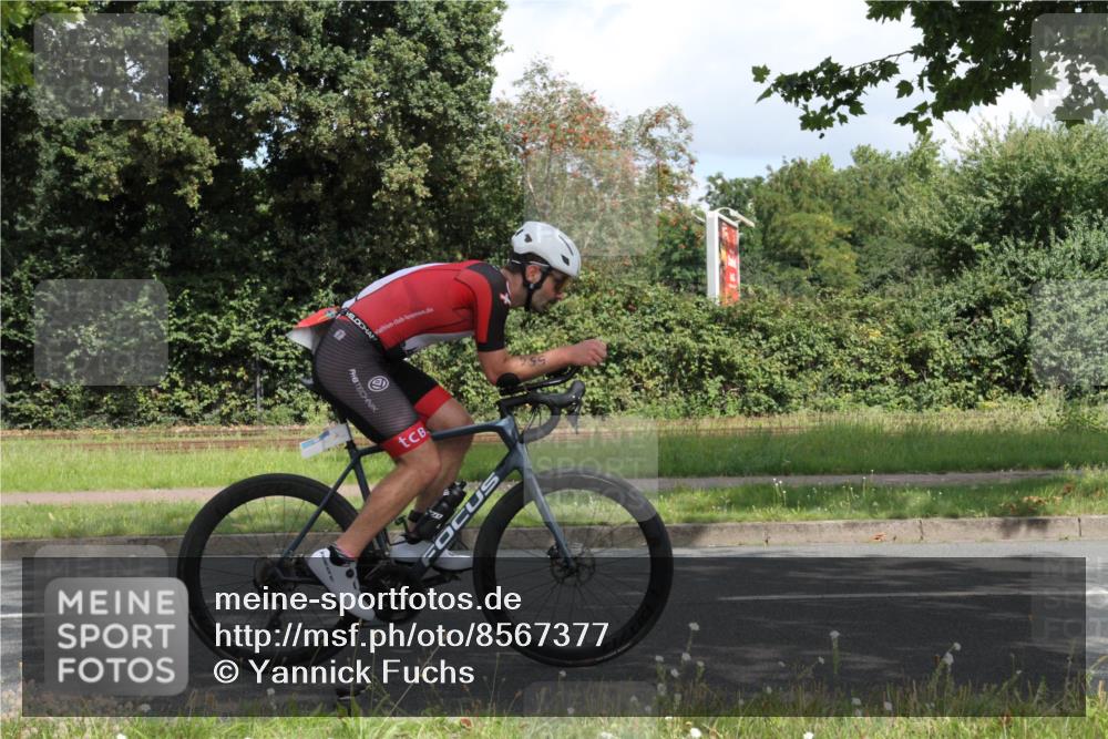 10.08.2025 - GEWOBA Citytriathlon Bremen Yannick Fuchs http://msf.ph/oto/8567377 10.08.2025 12:34:49 Radfahren 556, 584, 591, 632, 680, 736, 826, 841, 855, 914, 915, 956, 1027, 1037 meine-sportfotos.de