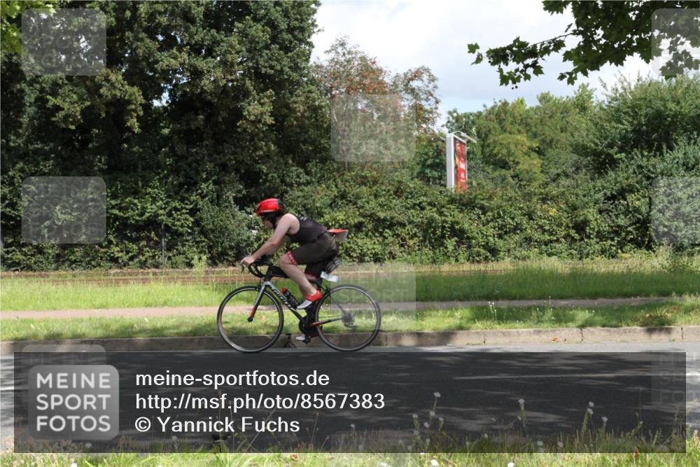 10.08.2025 - GEWOBA Citytriathlon Bremen Yannick Fuchs http://msf.ph/oto/8567383 10.08.2025 12:34:57 Radfahren 556, 591, 632, 680, 707, 826, 841, 855, 902, 915, 956, 1035 meine-sportfotos.de