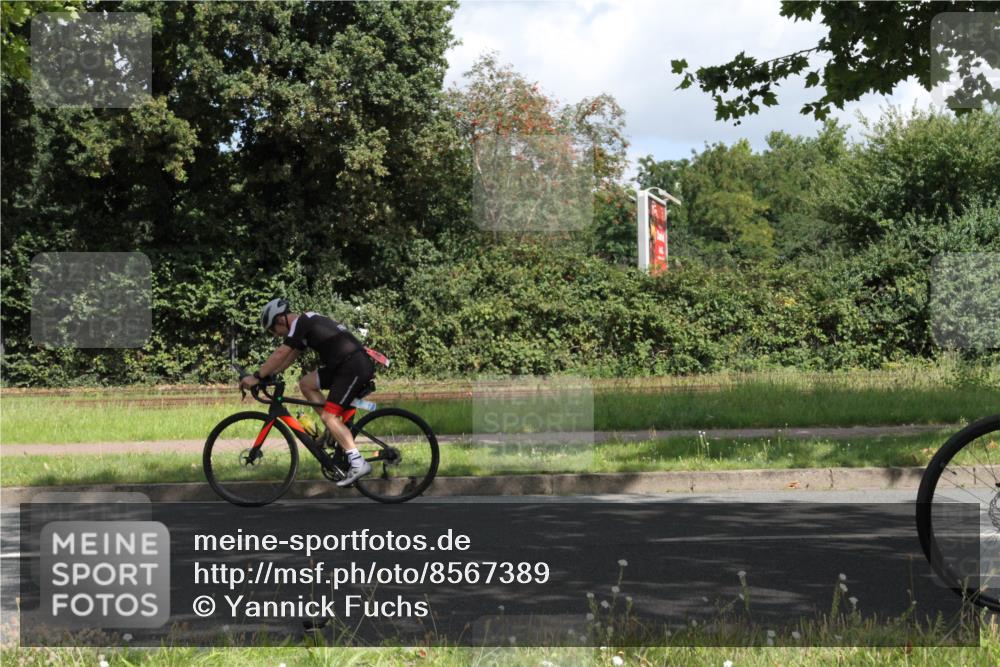 10.08.2025 - GEWOBA Citytriathlon Bremen Yannick Fuchs http://msf.ph/oto/8567389 10.08.2025 12:35:07 Radfahren 558, 680, 707, 855, 902, 915, 956, 973, 977, 1035 meine-sportfotos.de