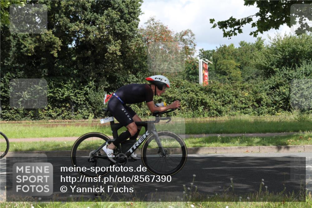 10.08.2025 - GEWOBA Citytriathlon Bremen Yannick Fuchs http://msf.ph/oto/8567390 10.08.2025 12:35:08 Radfahren 558, 680, 707, 855, 902, 915, 956, 973, 977, 1035 meine-sportfotos.de