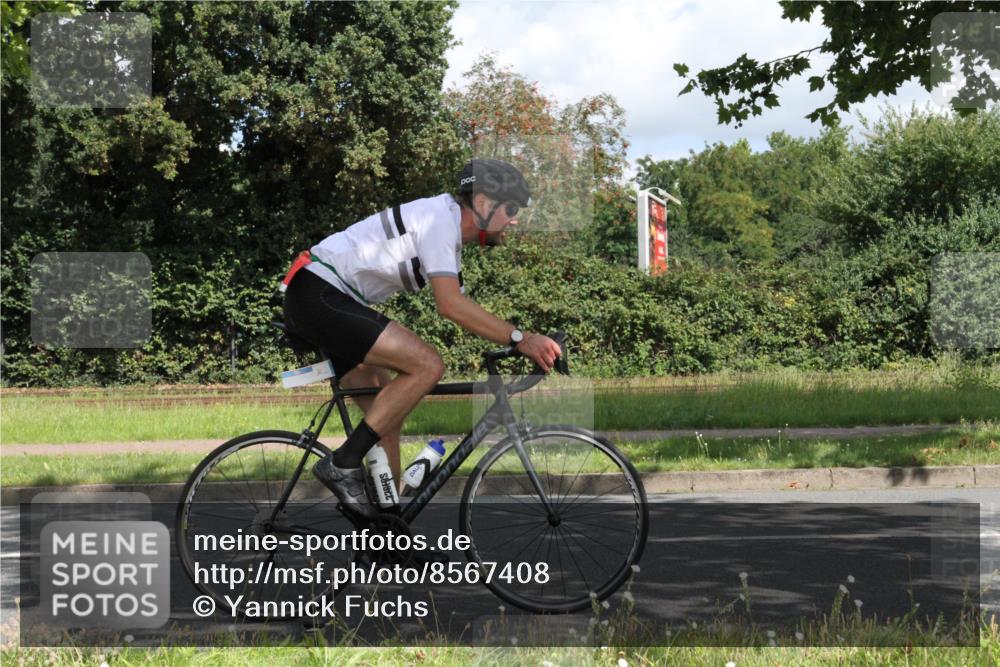 10.08.2025 - GEWOBA Citytriathlon Bremen Yannick Fuchs http://msf.ph/oto/8567408 10.08.2025 12:35:39 Radfahren 642, 719, 742, 763, 783, 833, 919, 933, 966 meine-sportfotos.de