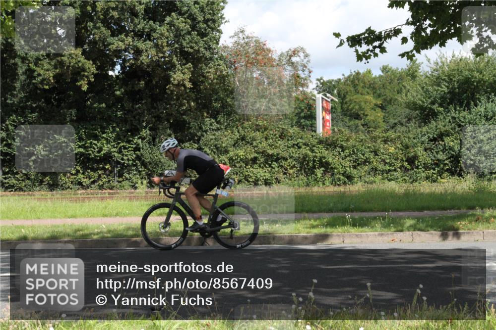 10.08.2025 - GEWOBA Citytriathlon Bremen Yannick Fuchs http://msf.ph/oto/8567409 10.08.2025 12:35:40 Radfahren 642, 719, 742, 763, 783, 833, 919, 933, 966 meine-sportfotos.de