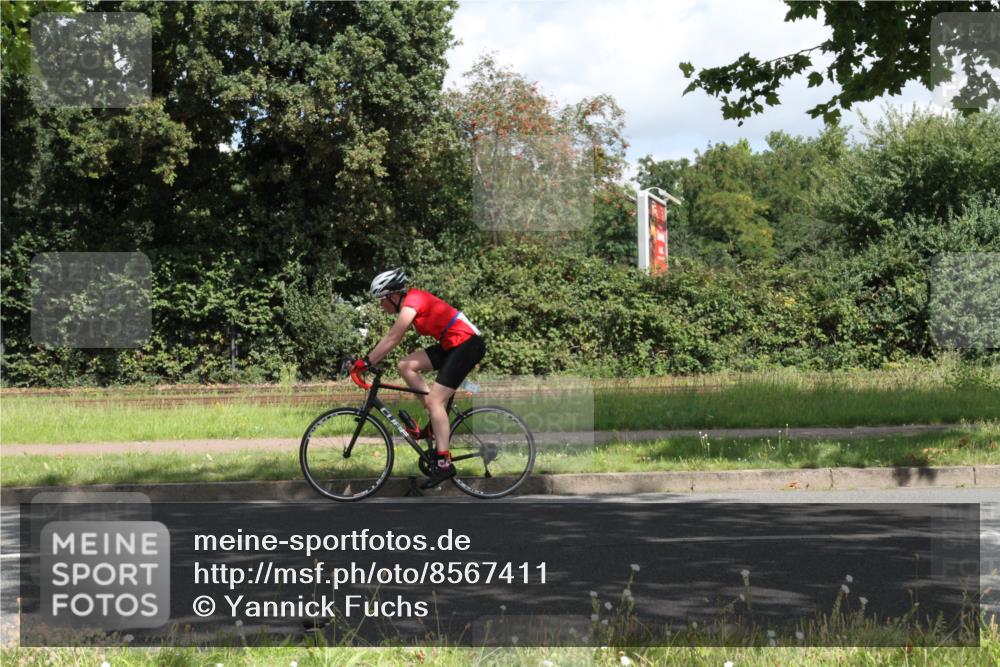 10.08.2025 - GEWOBA Citytriathlon Bremen Yannick Fuchs http://msf.ph/oto/8567411 10.08.2025 12:35:43 Radfahren 642, 719, 742, 763, 783, 833, 843, 919, 933, 966 meine-sportfotos.de