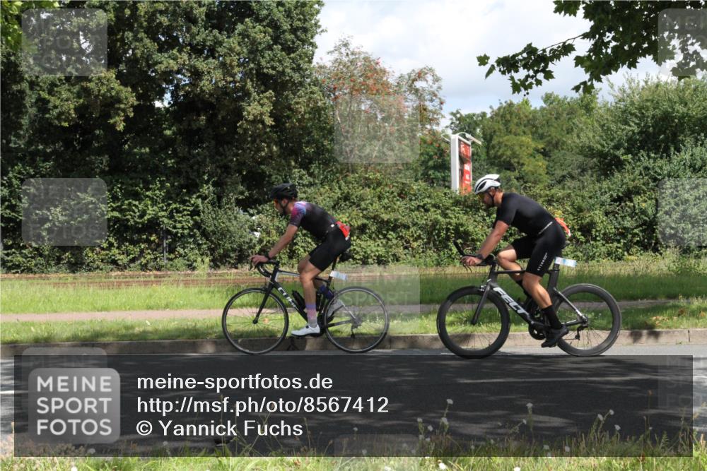 10.08.2025 - GEWOBA Citytriathlon Bremen Yannick Fuchs http://msf.ph/oto/8567412 10.08.2025 12:35:45 Radfahren 719, 763, 783, 833, 843, 919, 933, 966 meine-sportfotos.de
