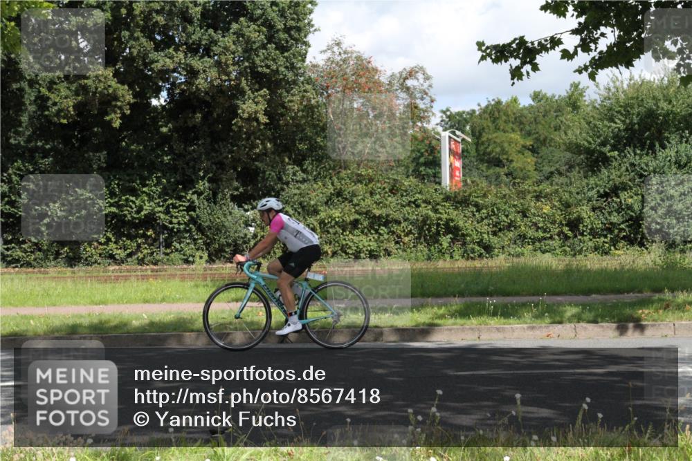10.08.2025 - GEWOBA Citytriathlon Bremen Yannick Fuchs http://msf.ph/oto/8567418 10.08.2025 12:35:48 Radfahren 763, 783, 843, 877, 919, 933, 966 meine-sportfotos.de