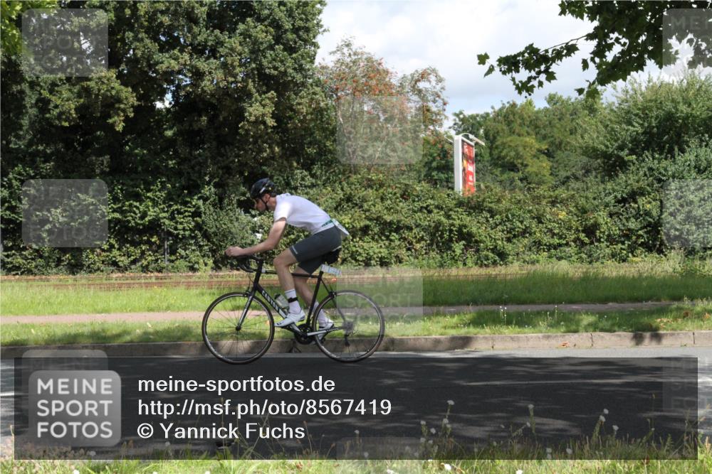 10.08.2025 - GEWOBA Citytriathlon Bremen Yannick Fuchs http://msf.ph/oto/8567419 10.08.2025 12:35:49 Radfahren 763, 783, 843, 877, 933, 966 meine-sportfotos.de