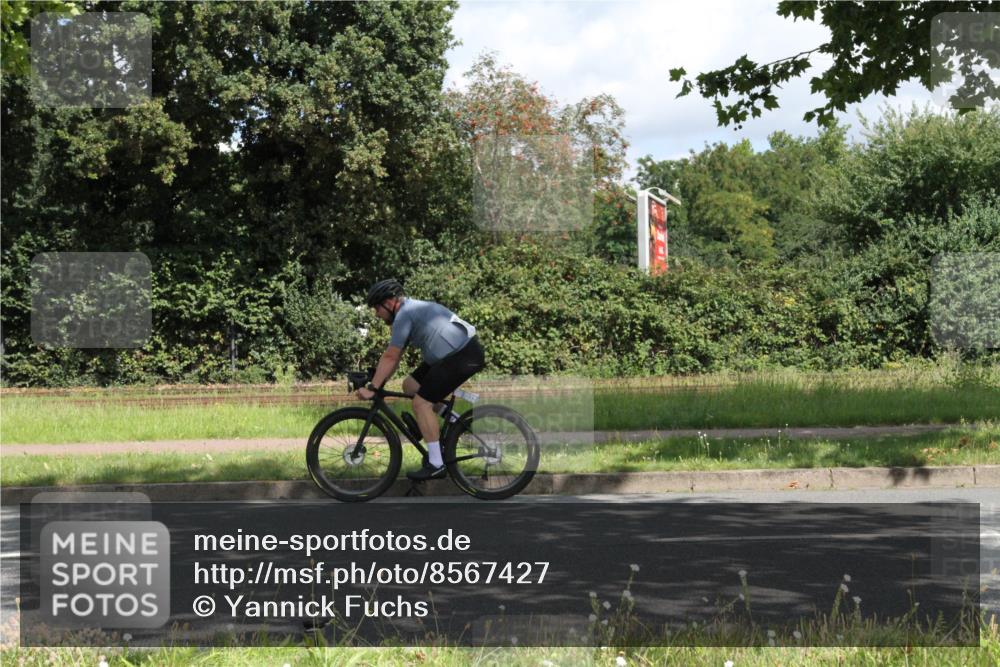 10.08.2025 - GEWOBA Citytriathlon Bremen Yannick Fuchs http://msf.ph/oto/8567427 10.08.2025 12:36:07 Radfahren 567, 582, 636, 759, 877 meine-sportfotos.de