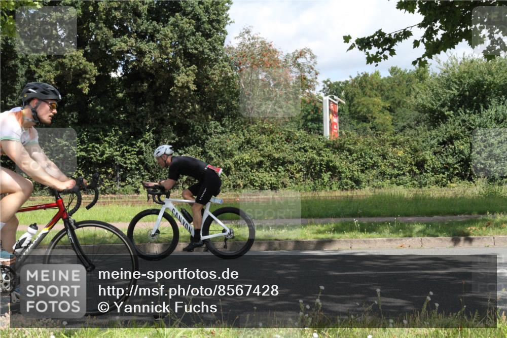 10.08.2025 - GEWOBA Citytriathlon Bremen Yannick Fuchs http://msf.ph/oto/8567428 10.08.2025 12:36:11 Radfahren 567, 582, 636, 639, 759, 877 meine-sportfotos.de
