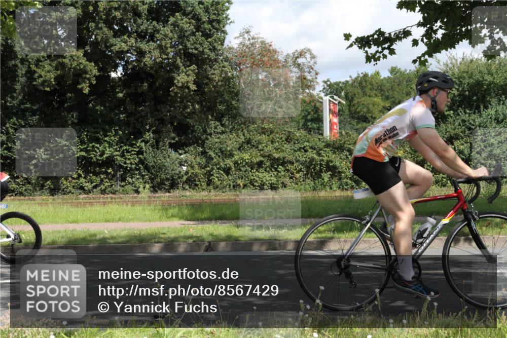 10.08.2025 - GEWOBA Citytriathlon Bremen Yannick Fuchs http://msf.ph/oto/8567429 10.08.2025 12:36:11 Radfahren 567, 582, 636, 639, 759, 877 meine-sportfotos.de
