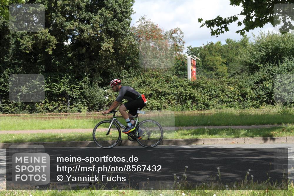 10.08.2025 - GEWOBA Citytriathlon Bremen Yannick Fuchs http://msf.ph/oto/8567432 10.08.2025 12:36:14 Radfahren 565, 567, 582, 599, 636, 639, 759 meine-sportfotos.de