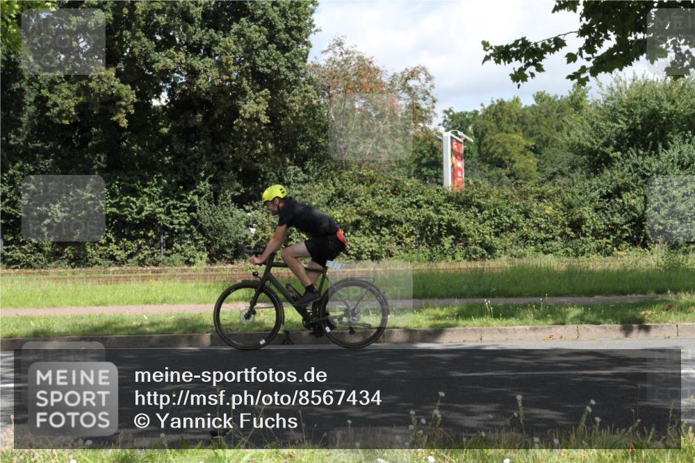 10.08.2025 - GEWOBA Citytriathlon Bremen Yannick Fuchs http://msf.ph/oto/8567434 10.08.2025 12:36:17 Radfahren 565, 567, 582, 599, 636, 639, 759, 766, 790 meine-sportfotos.de