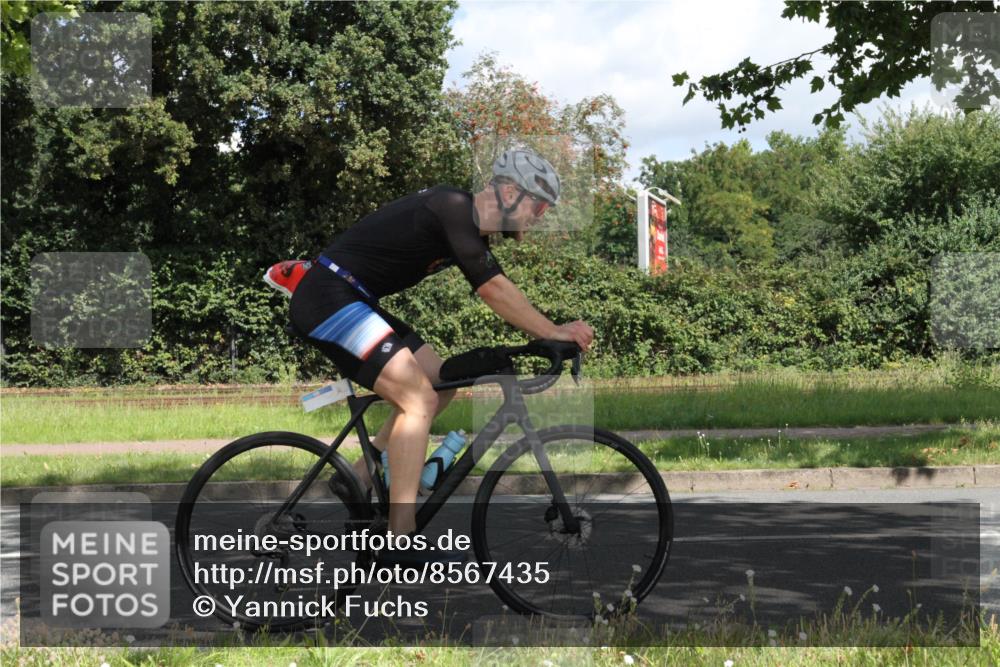 10.08.2025 - GEWOBA Citytriathlon Bremen Yannick Fuchs http://msf.ph/oto/8567435 10.08.2025 12:36:21 Radfahren 565, 582, 599, 636, 639, 759, 766, 790, 794, 872 meine-sportfotos.de