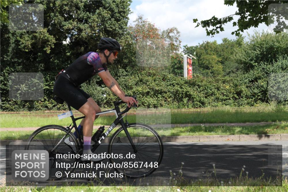 10.08.2025 - GEWOBA Citytriathlon Bremen Yannick Fuchs http://msf.ph/oto/8567448 10.08.2025 12:36:41 Radfahren 570, 701, 750, 765, 781, 789, 790, 794, 872, 1025, 1029, 1032 meine-sportfotos.de