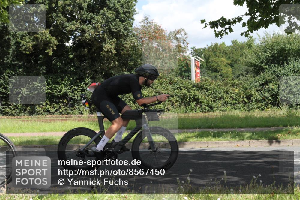 10.08.2025 - GEWOBA Citytriathlon Bremen Yannick Fuchs http://msf.ph/oto/8567450 10.08.2025 12:36:43 Radfahren 570, 701, 739, 750, 765, 781, 789, 794, 872, 1025, 1029, 1032 meine-sportfotos.de