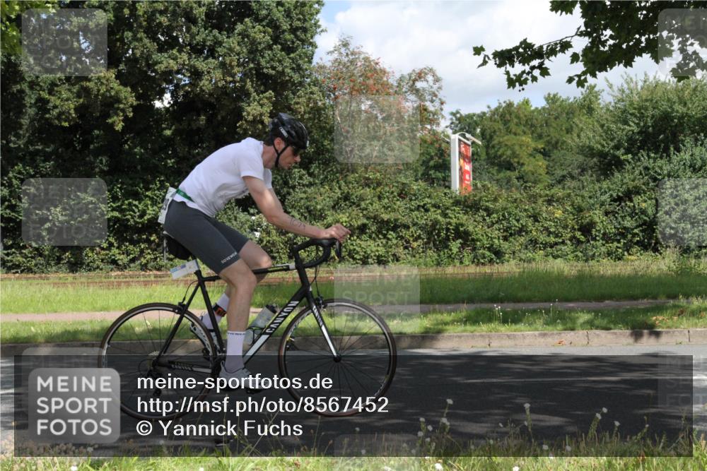 10.08.2025 - GEWOBA Citytriathlon Bremen Yannick Fuchs http://msf.ph/oto/8567452 10.08.2025 12:36:44 Radfahren 570, 701, 739, 750, 765, 781, 789, 794, 872, 1025, 1029, 1032 meine-sportfotos.de