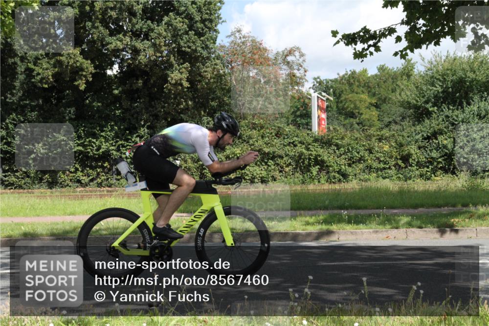 10.08.2025 - GEWOBA Citytriathlon Bremen Yannick Fuchs http://msf.ph/oto/8567460 10.08.2025 12:37:02 Radfahren 631, 678, 726, 734, 739, 982, 1033 meine-sportfotos.de