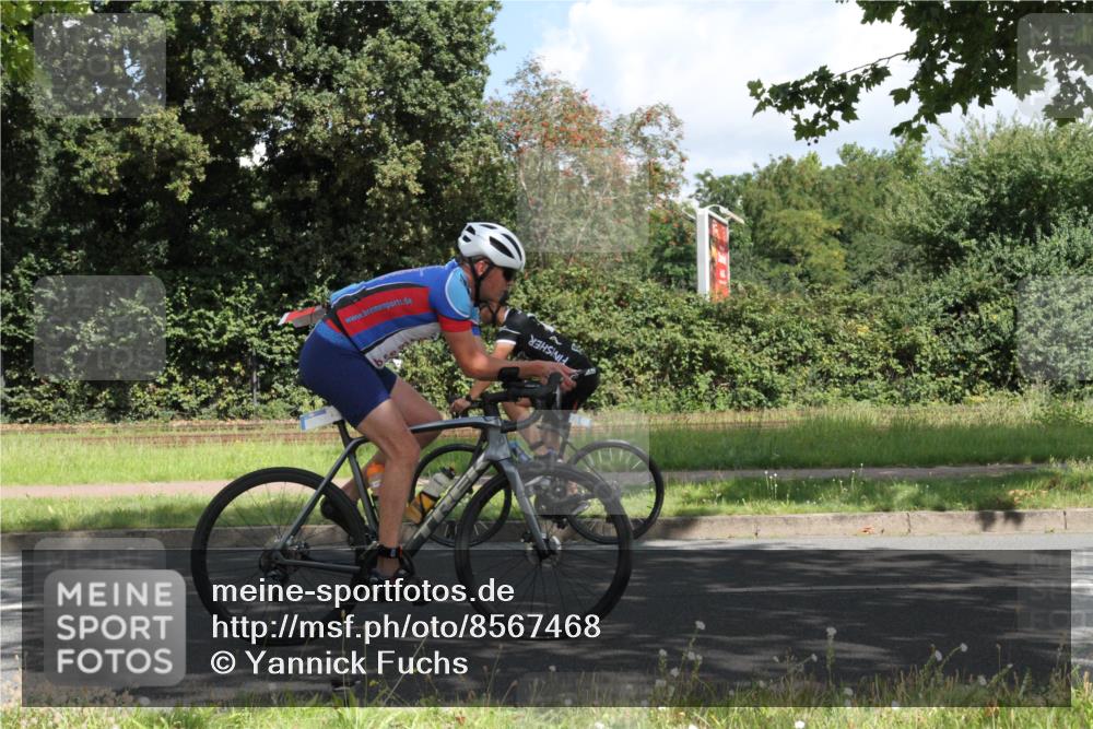 10.08.2025 - GEWOBA Citytriathlon Bremen Yannick Fuchs http://msf.ph/oto/8567468 10.08.2025 12:37:17 Radfahren 726, 804, 982 meine-sportfotos.de