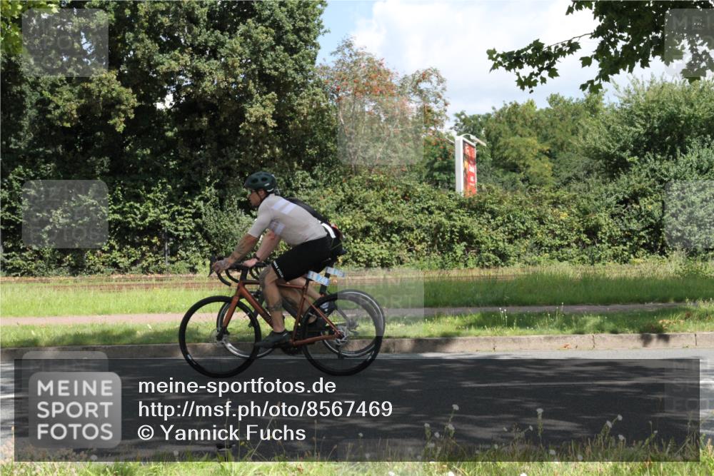 10.08.2025 - GEWOBA Citytriathlon Bremen Yannick Fuchs http://msf.ph/oto/8567469 10.08.2025 12:37:18 Radfahren 726, 804, 982 meine-sportfotos.de