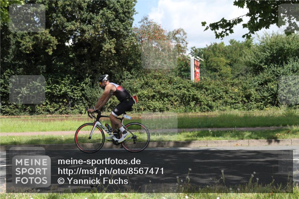 10.08.2025 - GEWOBA Citytriathlon Bremen Yannick Fuchs http://msf.ph/oto/8567471 10.08.2025 12:37:23 Radfahren 726, 804 meine-sportfotos.de