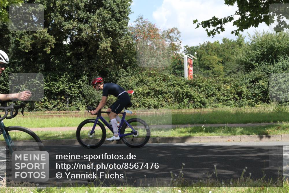 10.08.2025 - GEWOBA Citytriathlon Bremen Yannick Fuchs http://msf.ph/oto/8567476 10.08.2025 12:37:47 Radfahren 563, 603, 618 meine-sportfotos.de