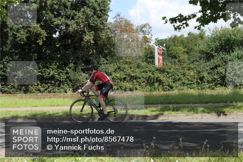10.08.2025 - GEWOBA Citytriathlon Bremen Yannick Fuchs http://msf.ph/oto/8567478 10.08.2025 12:37:48 Radfahren 563, 603, 618 meine-sportfotos.de