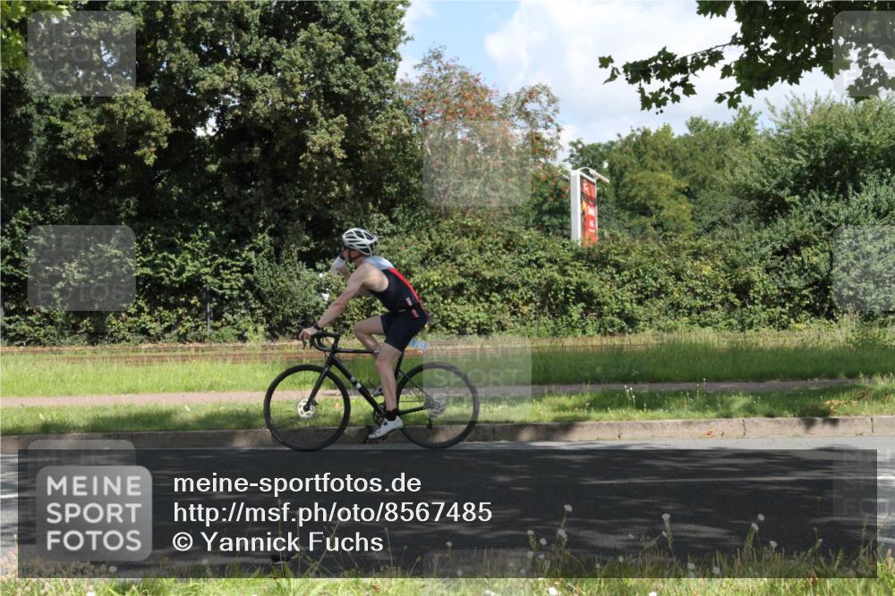 10.08.2025 - GEWOBA Citytriathlon Bremen Yannick Fuchs http://msf.ph/oto/8567485 10.08.2025 12:37:58 Radfahren 618, 671, 761, 764, 782 meine-sportfotos.de