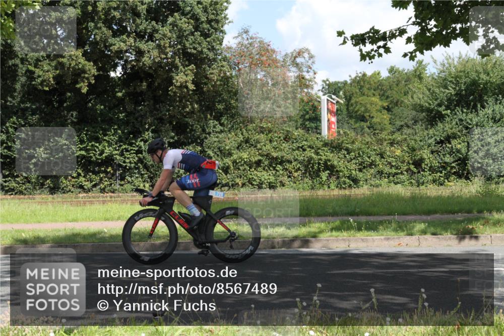10.08.2025 - GEWOBA Citytriathlon Bremen Yannick Fuchs http://msf.ph/oto/8567489 10.08.2025 12:38:02 Radfahren 618, 671, 761, 764, 782, 825, 844, 1018 meine-sportfotos.de