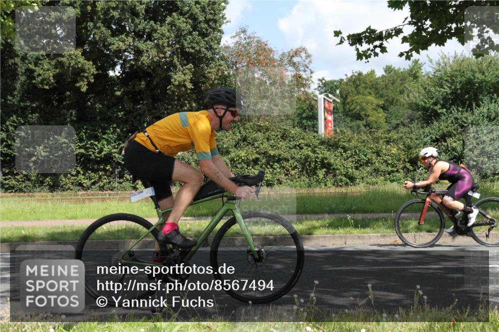 10.08.2025 - GEWOBA Citytriathlon Bremen Yannick Fuchs http://msf.ph/oto/8567494 10.08.2025 12:38:09 Radfahren 618, 671, 761, 764, 782, 784, 825, 844, 853, 1018 meine-sportfotos.de