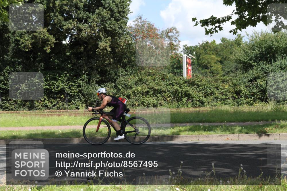 10.08.2025 - GEWOBA Citytriathlon Bremen Yannick Fuchs http://msf.ph/oto/8567495 10.08.2025 12:38:09 Radfahren 618, 671, 761, 764, 782, 784, 825, 844, 853, 1018 meine-sportfotos.de