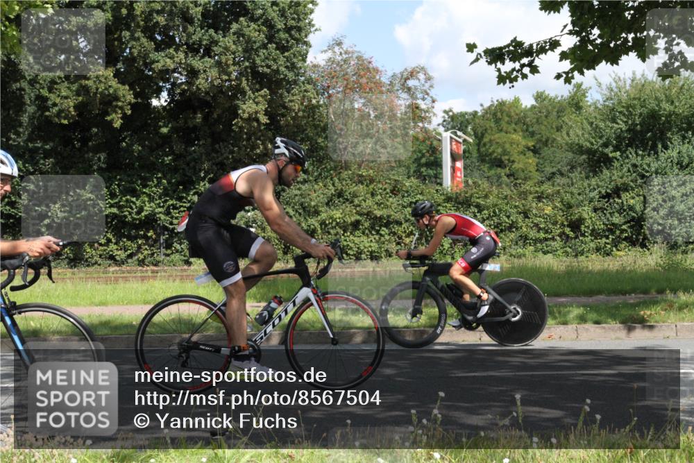 10.08.2025 - GEWOBA Citytriathlon Bremen Yannick Fuchs http://msf.ph/oto/8567504 10.08.2025 12:38:17 Radfahren 557, 671, 761, 764, 782, 784, 825, 844, 853, 1018 meine-sportfotos.de
