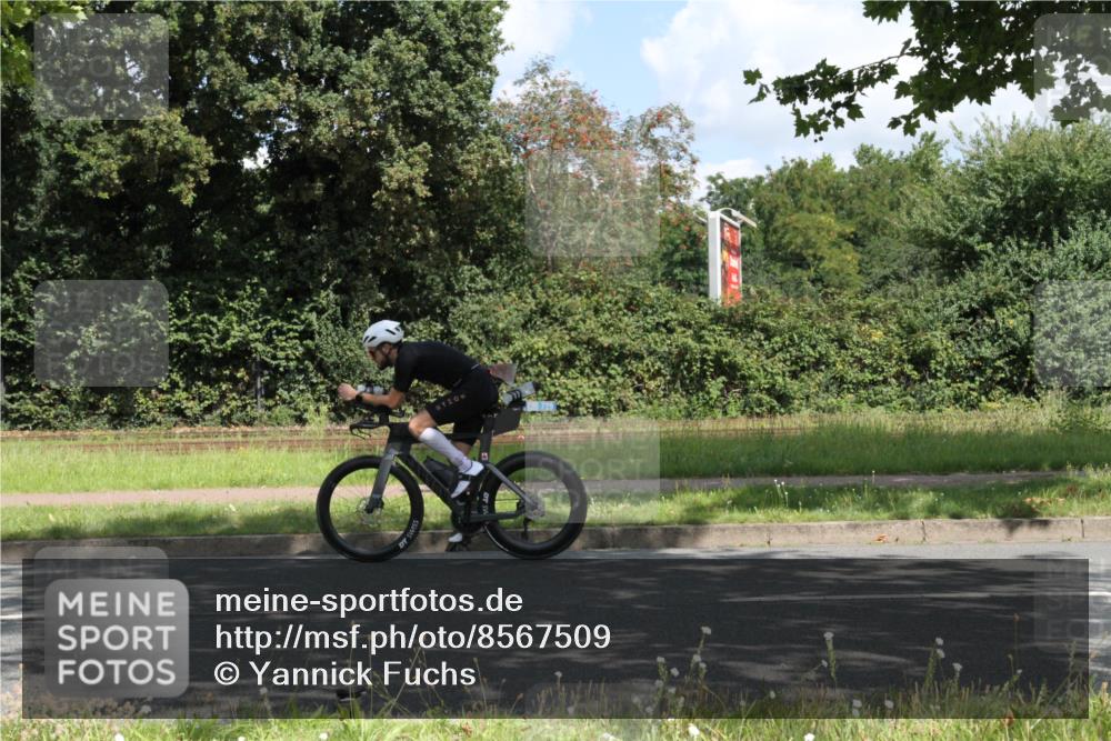 10.08.2025 - GEWOBA Citytriathlon Bremen Yannick Fuchs http://msf.ph/oto/8567509 10.08.2025 12:38:24 Radfahren 557, 784, 825, 844, 853, 1018 meine-sportfotos.de