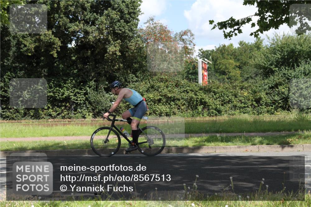 10.08.2025 - GEWOBA Citytriathlon Bremen Yannick Fuchs http://msf.ph/oto/8567513 10.08.2025 12:38:34 Radfahren 557, 634, 662, 740, 772, 797 meine-sportfotos.de