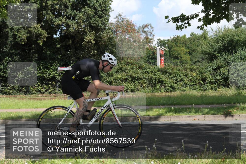 10.08.2025 - GEWOBA Citytriathlon Bremen Yannick Fuchs http://msf.ph/oto/8567530 10.08.2025 12:38:55 Radfahren 555, 658, 720, 740, 762, 772, 797, 892, 940, 969, 978, 1019 meine-sportfotos.de