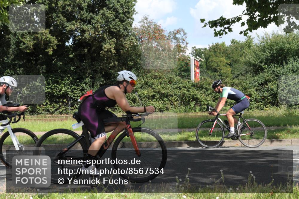 10.08.2025 - GEWOBA Citytriathlon Bremen Yannick Fuchs http://msf.ph/oto/8567534 10.08.2025 12:39:04 Radfahren 658, 696, 720, 729, 762, 900, 969, 978, 1019 meine-sportfotos.de