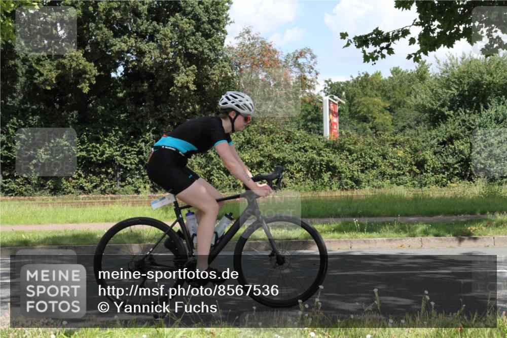 10.08.2025 - GEWOBA Citytriathlon Bremen Yannick Fuchs http://msf.ph/oto/8567536 10.08.2025 12:39:07 Radfahren 658, 696, 709, 720, 729, 900, 969, 978, 1006 meine-sportfotos.de