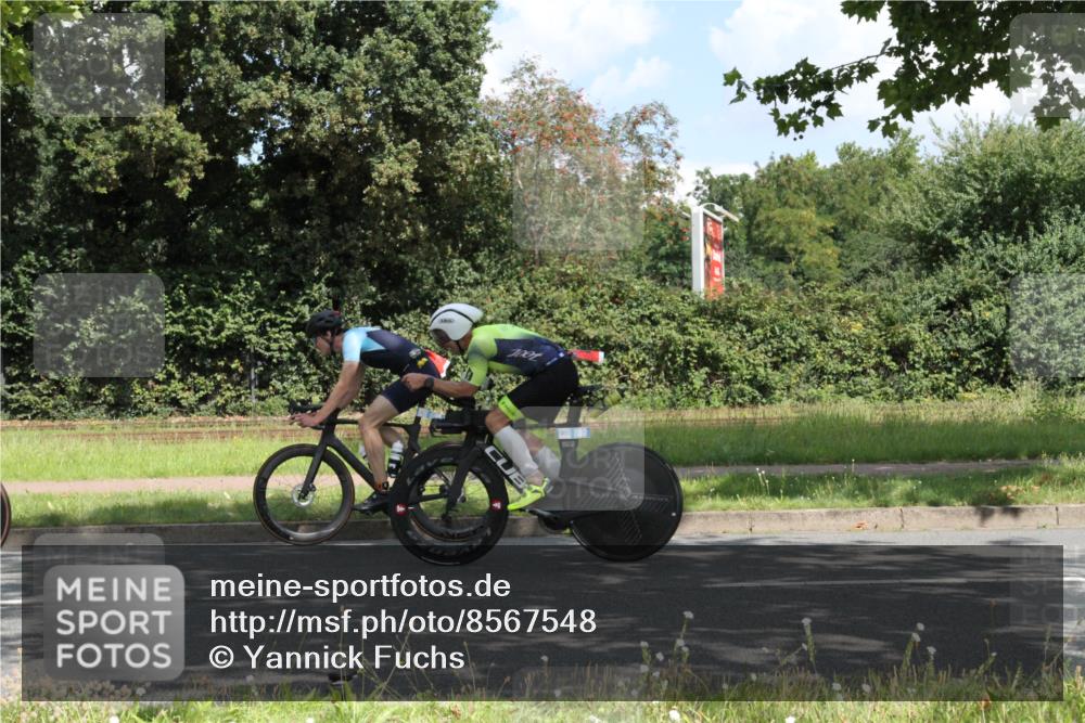 10.08.2025 - GEWOBA Citytriathlon Bremen Yannick Fuchs http://msf.ph/oto/8567548 10.08.2025 12:39:17 Radfahren 658, 696, 709, 729, 758, 869, 900, 969, 1006 meine-sportfotos.de