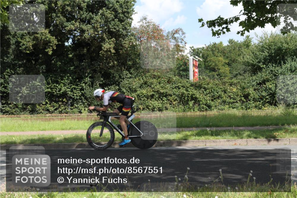 10.08.2025 - GEWOBA Citytriathlon Bremen Yannick Fuchs http://msf.ph/oto/8567551 10.08.2025 12:39:22 Radfahren 696, 709, 729, 758, 795, 869, 900, 1006 meine-sportfotos.de